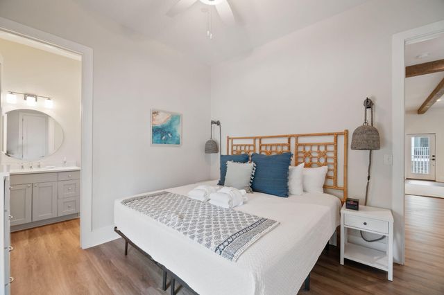 108 E Hudson Avenue, Folly Beach, SC 29439