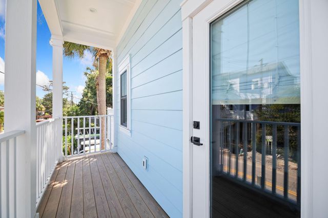 108 E Hudson Avenue, Folly Beach, SC 29439