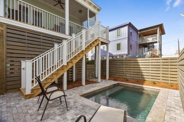 108 E Hudson Avenue, Folly Beach, SC 29439
