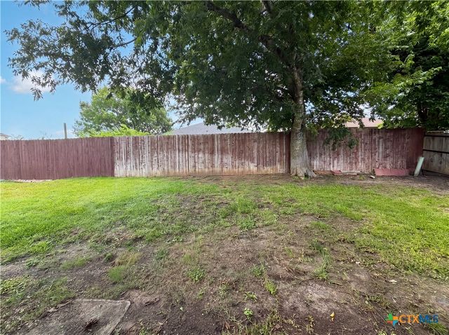 5313 Southern Crossing Drive, Temple, TX 76502