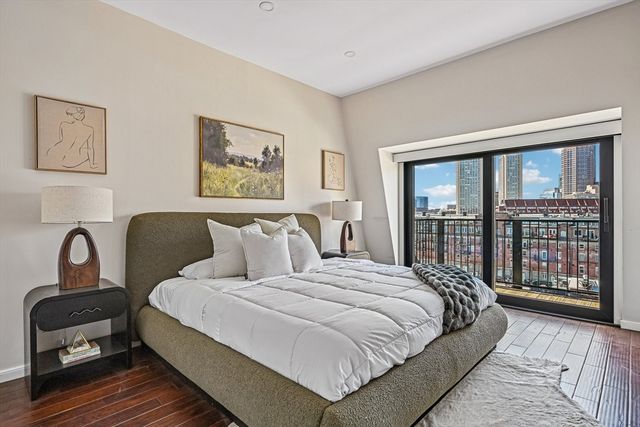 28-32 Atlantic Ave 628, Boston, MA 02111