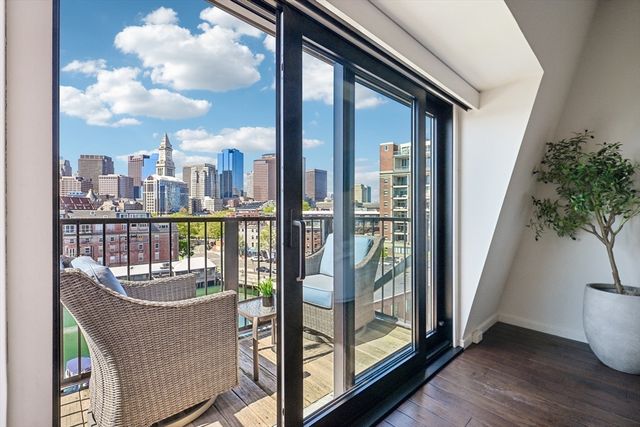 28-32 Atlantic Ave 628, Boston, MA 02111
