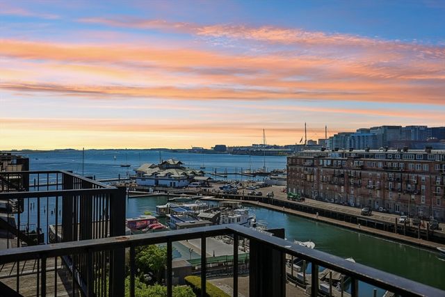 28-32 Atlantic Ave 628, Boston, MA 02111