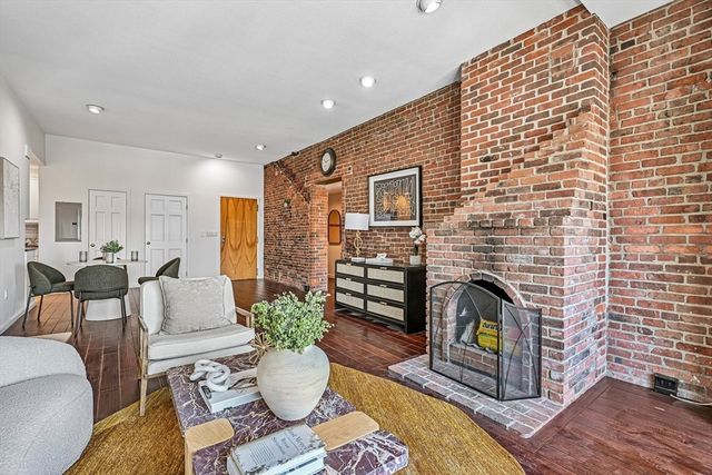 28-32 Atlantic Ave 628, Boston, MA 02111