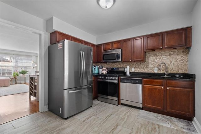 6980 Roswell Road A8, Atlanta, GA 30328