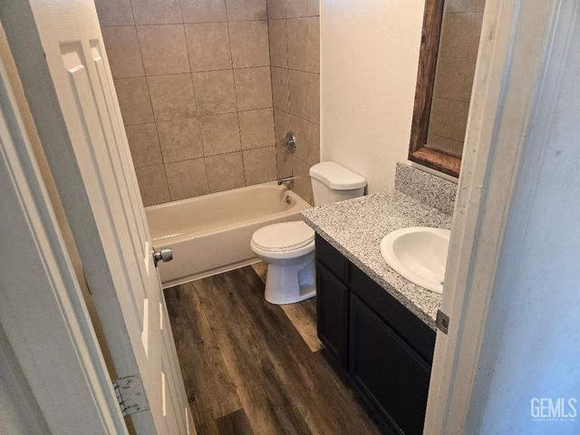 529 Main Street, Delano, CA 93215