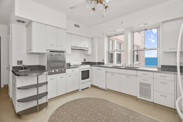 5555 N Sheridan Road 1503, Chicago, IL 60640
