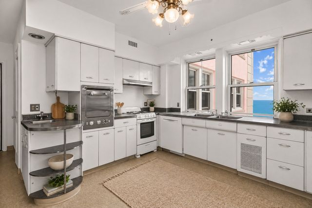 5555 N Sheridan Road 1503, Chicago, IL 60640
