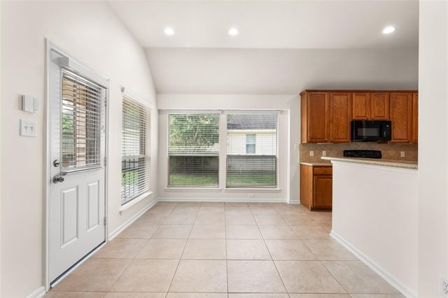 18634 Summercliff Lane, Tomball, TX 77377