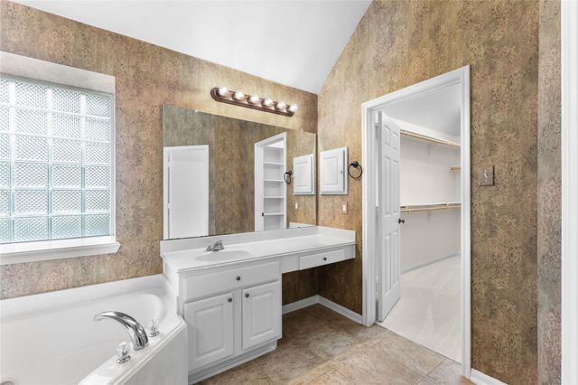 18634 Summercliff Lane, Tomball, TX 77377