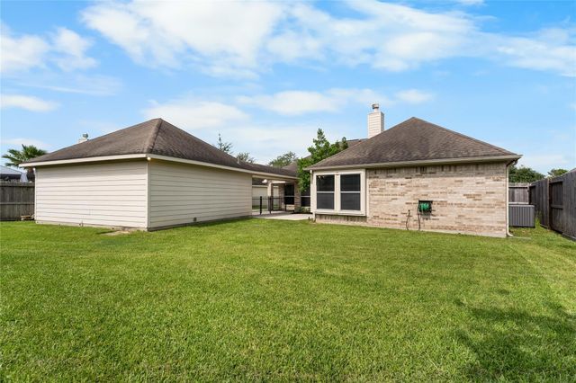 18634 Summercliff Lane, Tomball, TX 77377