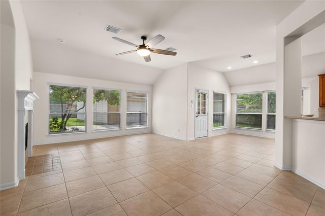18634 Summercliff Lane, Tomball, TX 77377