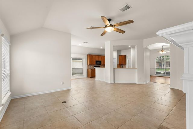 18634 Summercliff Lane, Tomball, TX 77377