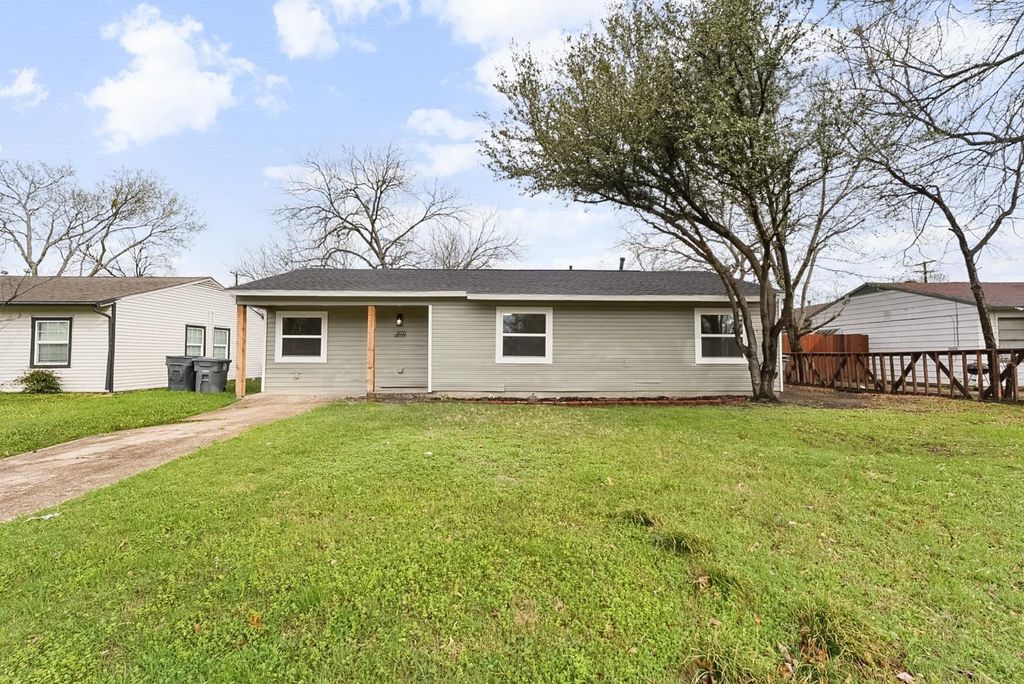 2655 Larry Drive, Dallas, TX 75228