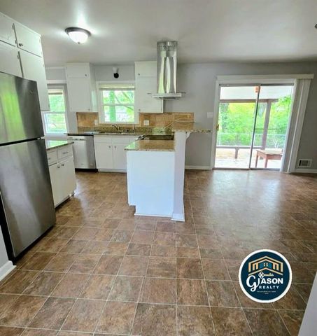1227 Dove Court, Morrow, GA 30260
