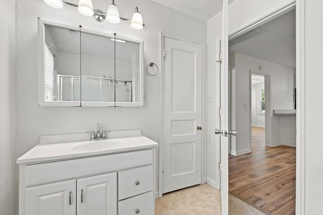 164 W Morningside Dr, Gallatin, TN 37066