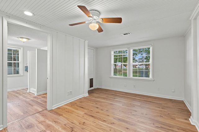 164 W Morningside Dr, Gallatin, TN 37066