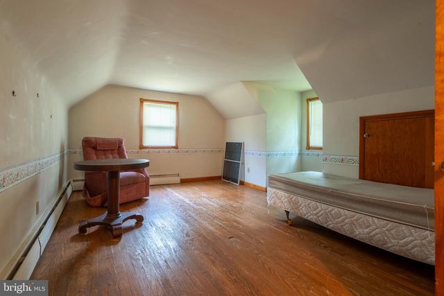 3106 KUTZTOWN RD, East Greenville, PA 18041