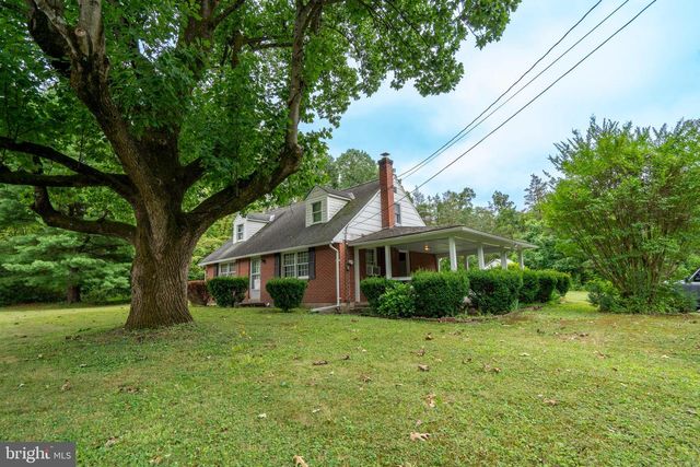 3106 KUTZTOWN RD, East Greenville, PA 18041