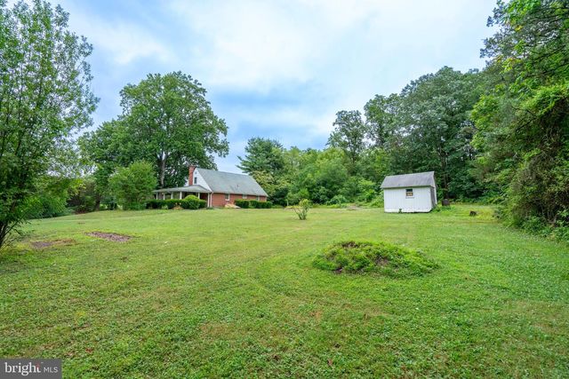 3106 KUTZTOWN RD, East Greenville, PA 18041