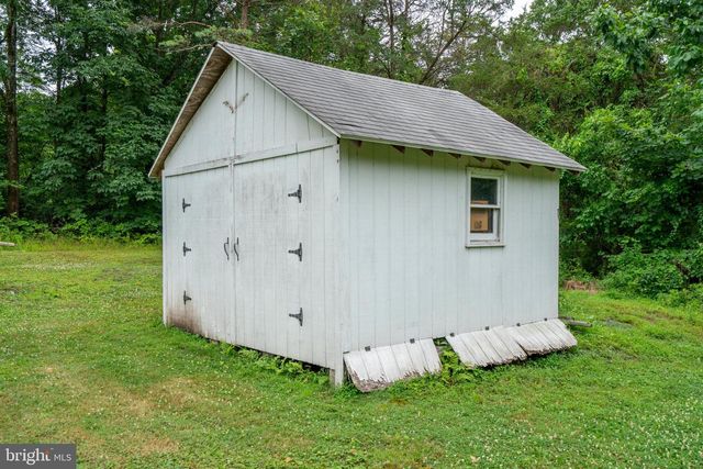 3106 KUTZTOWN RD, East Greenville, PA 18041