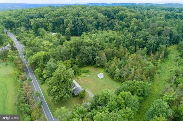 3106 KUTZTOWN RD, East Greenville, PA 18041