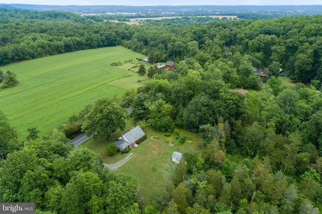 3106 KUTZTOWN RD, East Greenville, PA 18041