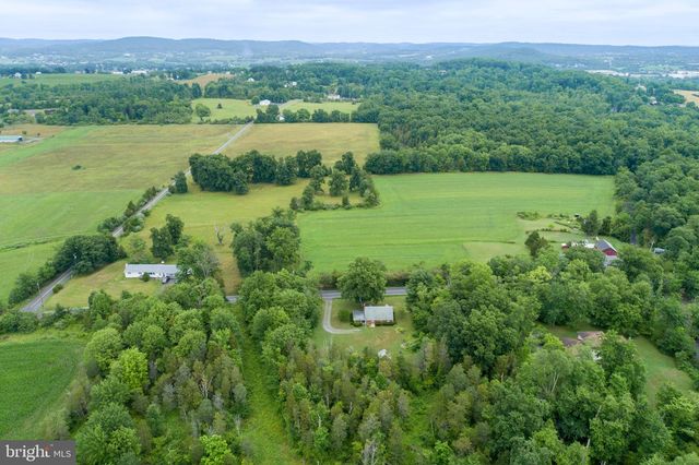 3106 KUTZTOWN RD, East Greenville, PA 18041