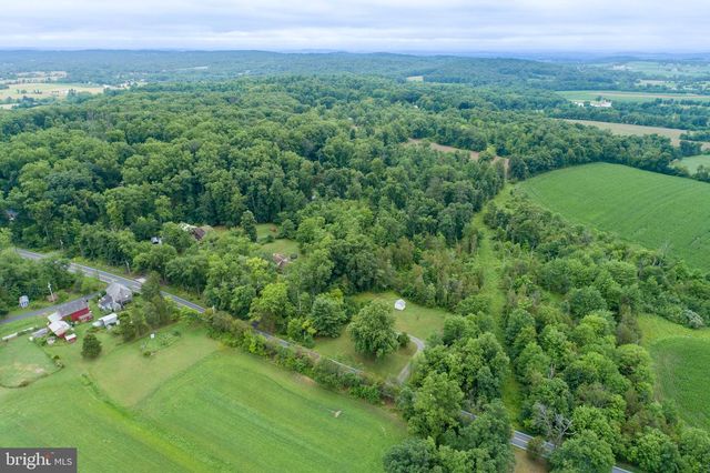 3106 KUTZTOWN RD, East Greenville, PA 18041