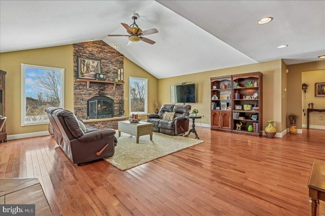 9500 HOLSEY RD, Damascus, MD 20872