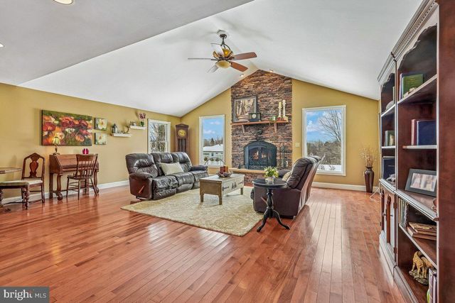 9500 HOLSEY RD, Damascus, MD 20872