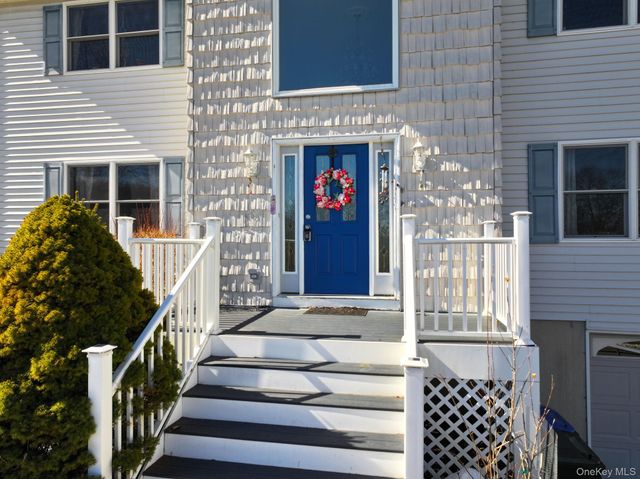 9 Mount Ridge Court, Monroe, NY 10950