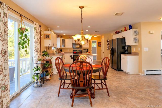 9 Mount Ridge Court, Monroe, NY 10950