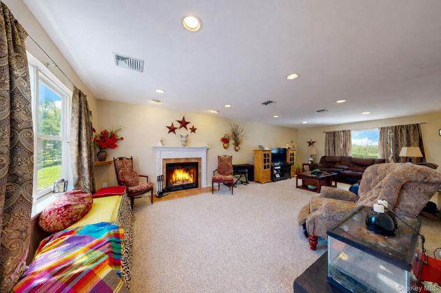 9 Mount Ridge Court, Monroe, NY 10950