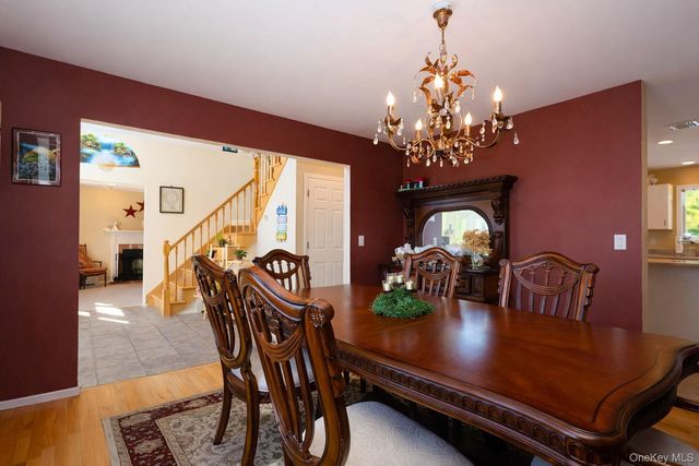 9 Mount Ridge Court, Monroe, NY 10950