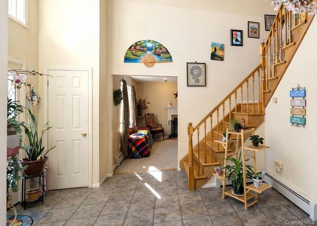 9 Mount Ridge Court, Monroe, NY 10950