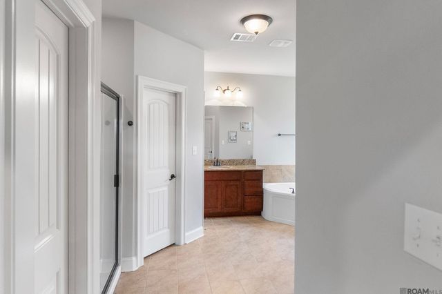 18032 River Landing Dr, Prairieville, LA 70769