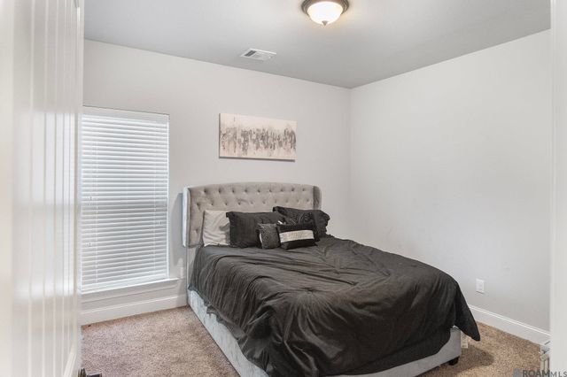 18032 River Landing Dr, Prairieville, LA 70769