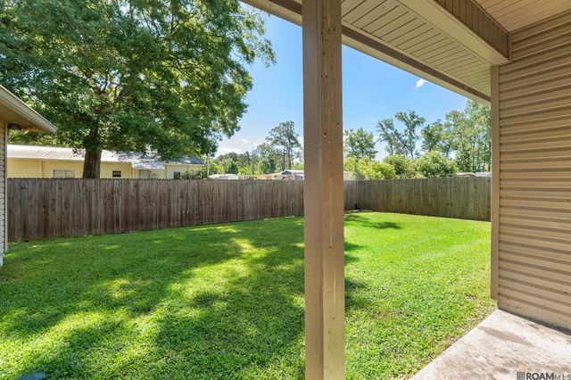 18032 River Landing Dr, Prairieville, LA 70769