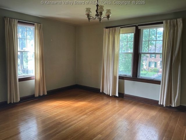 4008 Staunton Avenue Se, Charleston, WV 25304