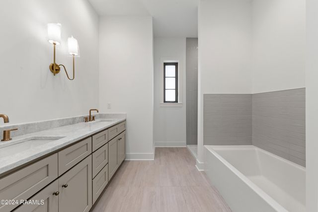 905 Broyles Street 400, Youngsville, LA 70592