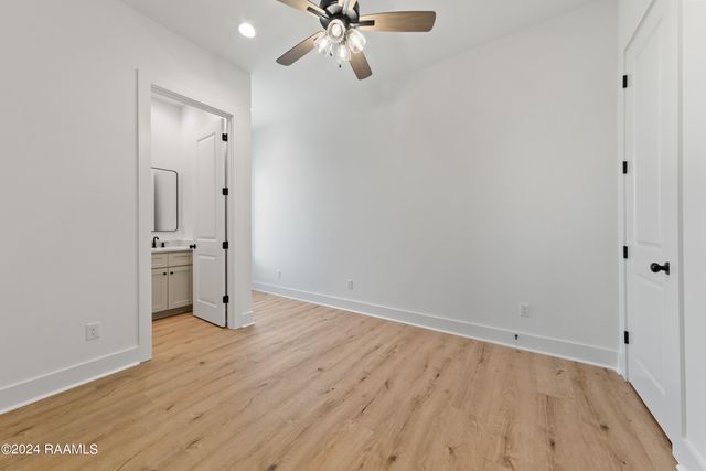 905 Broyles Street 400, Youngsville, LA 70592