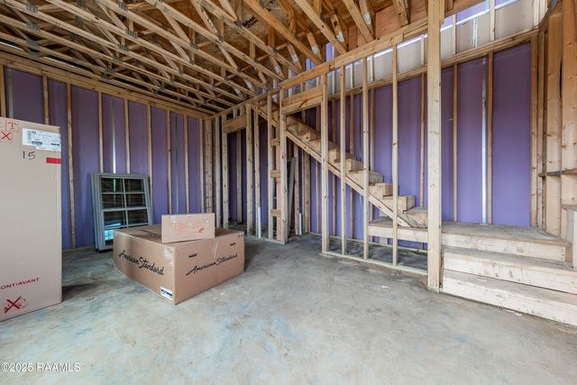 905 Broyles Street 400, Youngsville, LA 70592