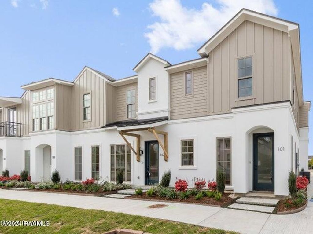 905 Broyles Street 400, Youngsville, LA 70592