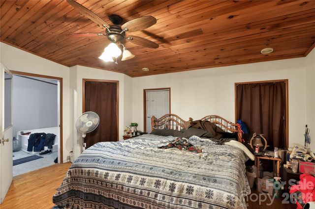 284 Paul Gosnell Road, Marshall, NC 28753