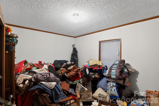 284 Paul Gosnell Road, Marshall, NC 28753