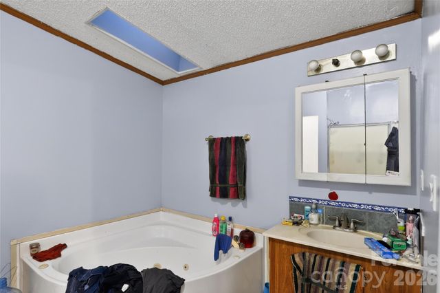 284 Paul Gosnell Road, Marshall, NC 28753