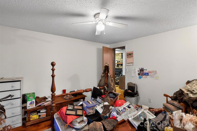 284 Paul Gosnell Road, Marshall, NC 28753