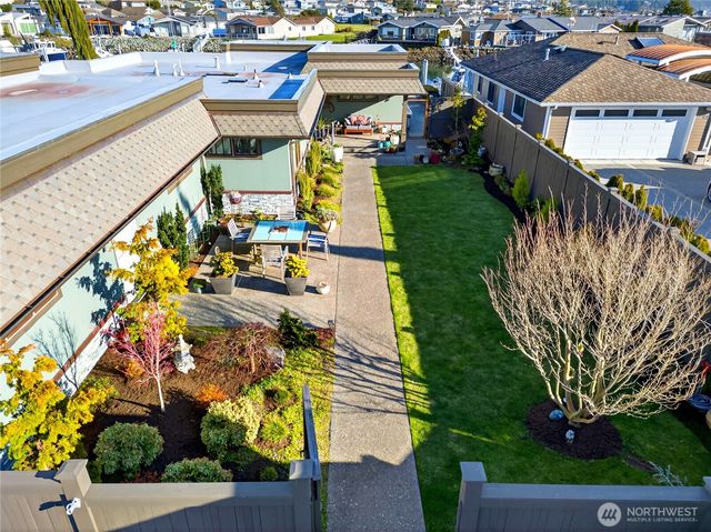 1911 Bay Place, Anacortes, WA 98221