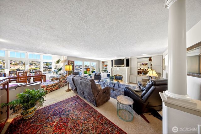 1911 Bay Place, Anacortes, WA 98221